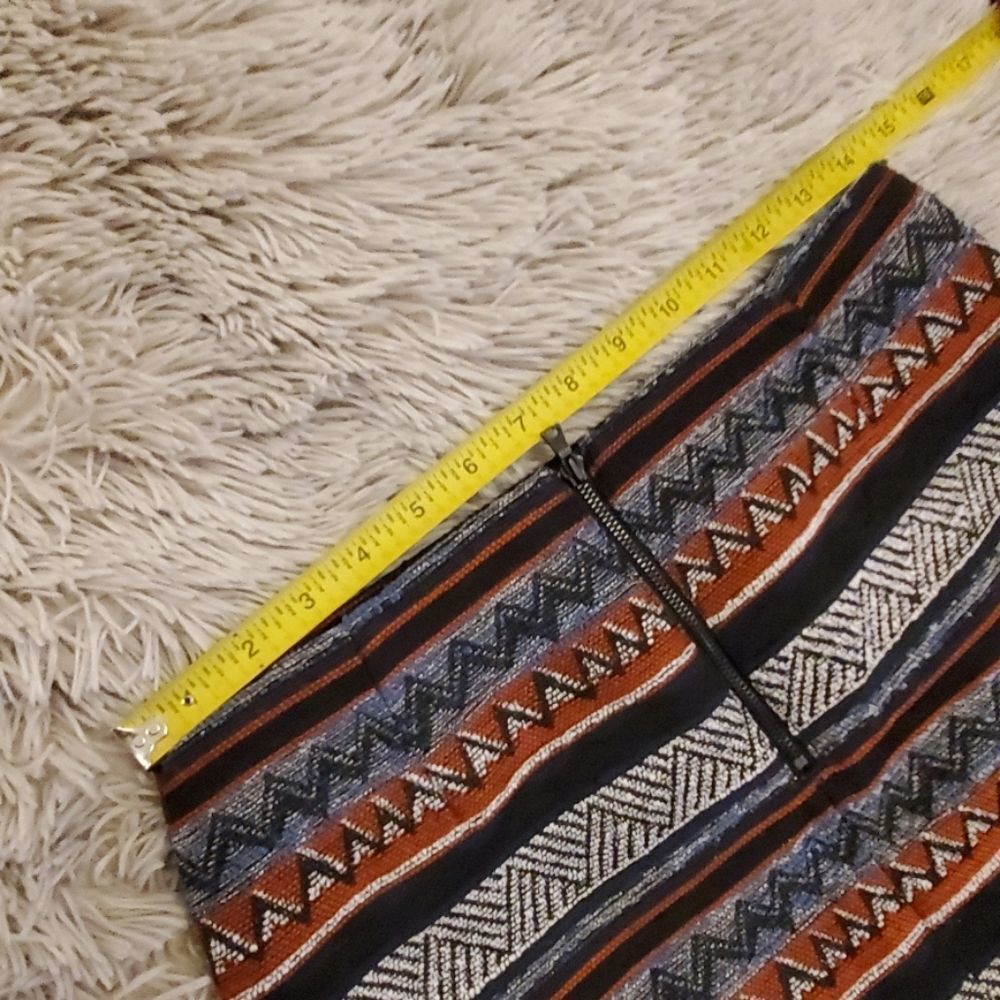 Beautiful aztec Sam Edelman mini skirt size 2 - Picture 7 of 8